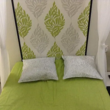 Modern Flat מרמריס